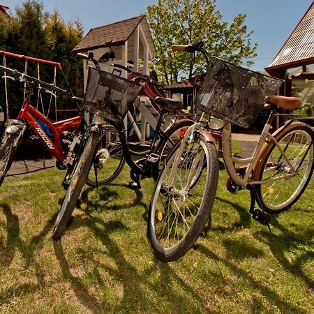 Pokoje Goscinne Matiz Karwia Bagian luar foto